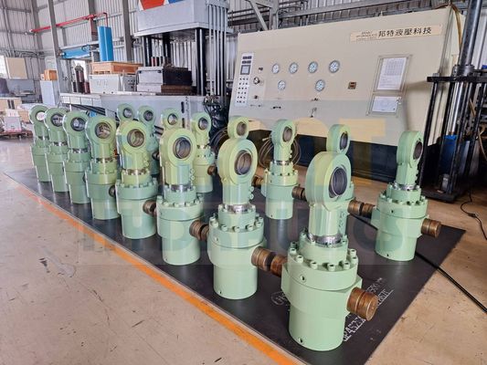Continuous casting machine cylinder