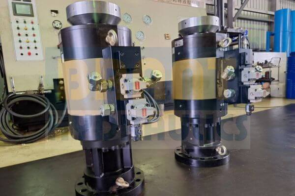 servo actuator for test equipment