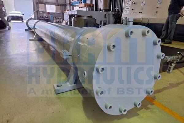 Finishing Mill Roller Change Cylinder