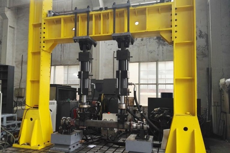 Railway vehicle shaft fatigue tester